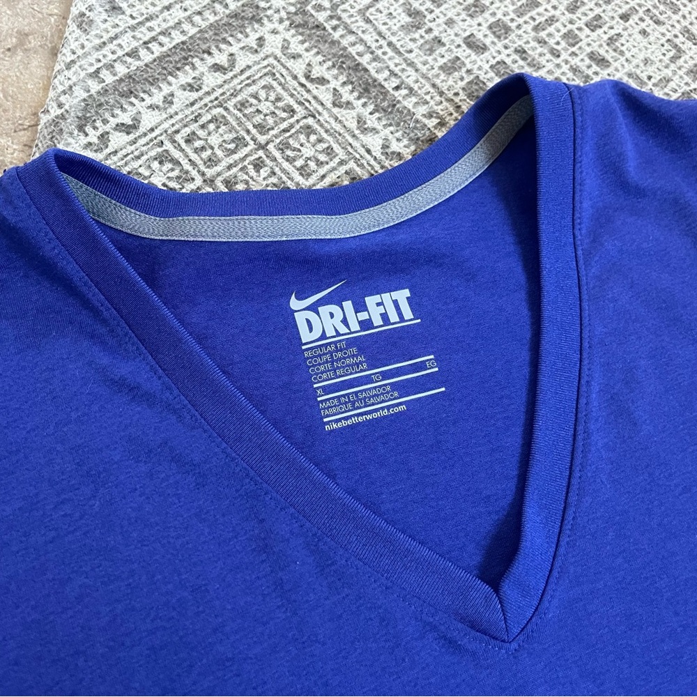 Nike Dri-FIT Shirt Womens XL Long Sleeve Running Performance Top Purple Blue
